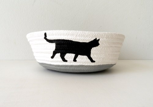 Schale aus Baumwollseil | Caroline Rager | Katze laufend groß