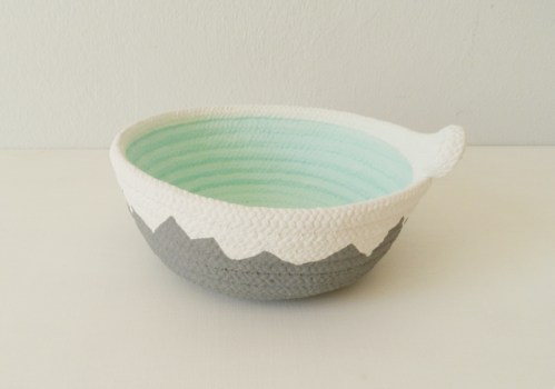 Schale aus Baumwollseil | Caroline Rager | zickzack hellgrau mit